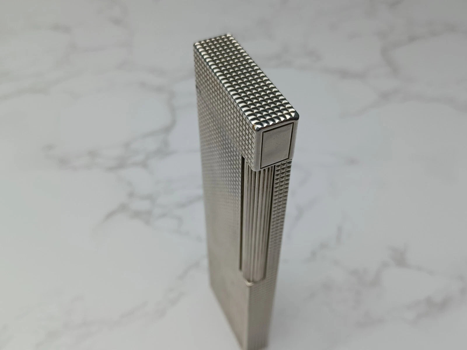 Nice S.T. DUPONT Line 2 Table Gas Lighter - Diamond Point- Silver Plated 1615-AE03