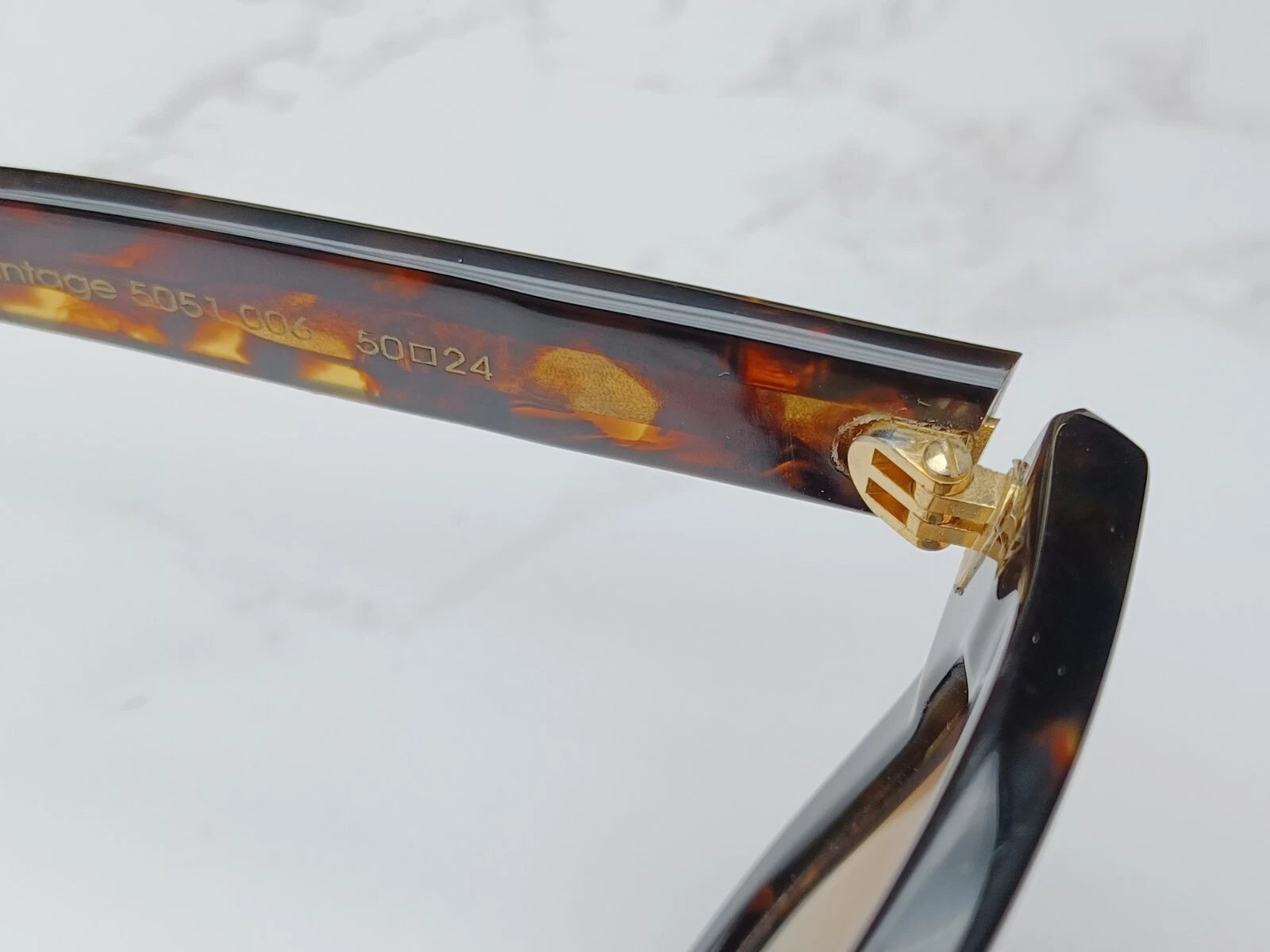 EMMANUELLE KHANH " VINTAGE " EK5051 - Brown Scale Sunglasses -New - Old Stock