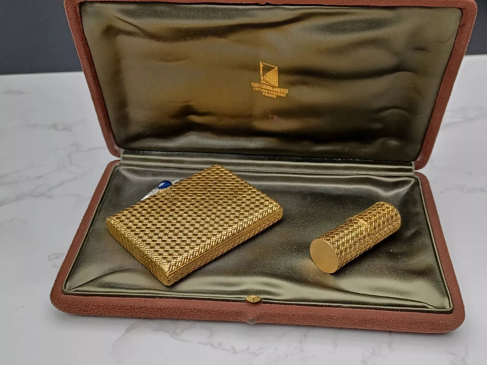 Rare Van Cleef & Arpels Powder Compact & Lipstick Case - 18K Gold - 0913CO BD08