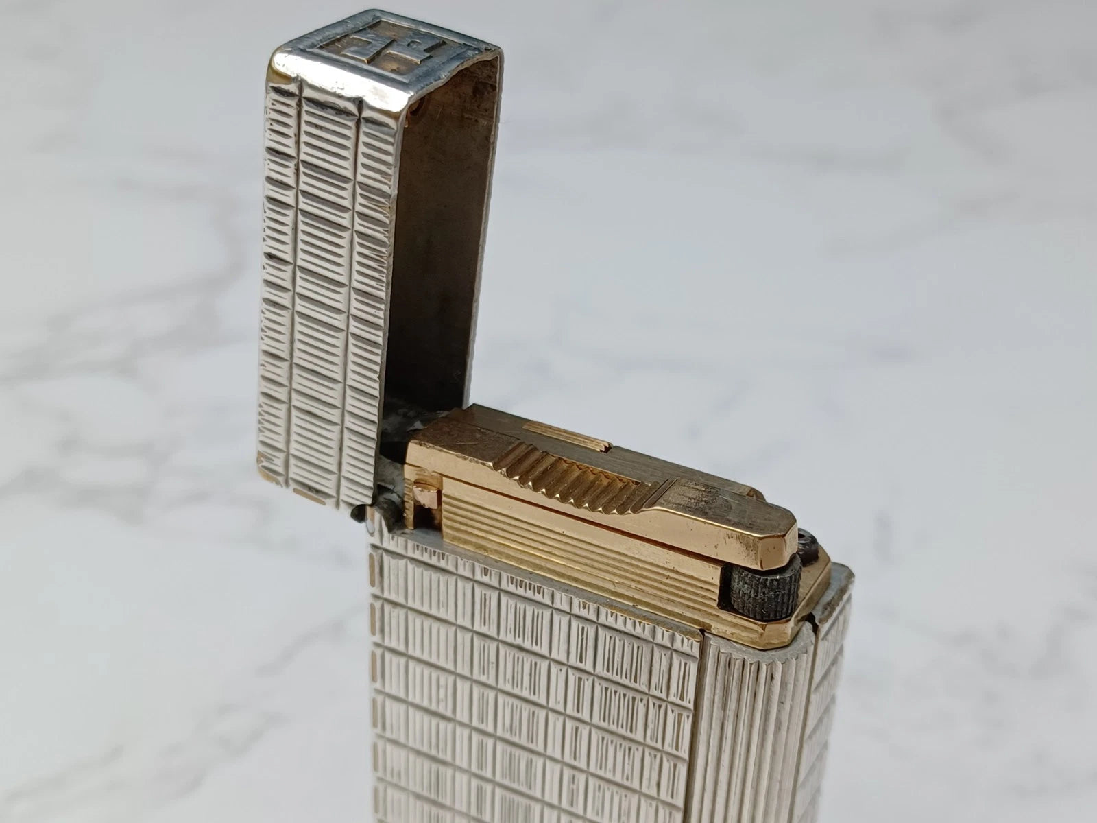 RARE S.T. DUPONT L1 BR DRAGO - Gas Lighter - Line 1 BR -Silver Plated -AG02-1794