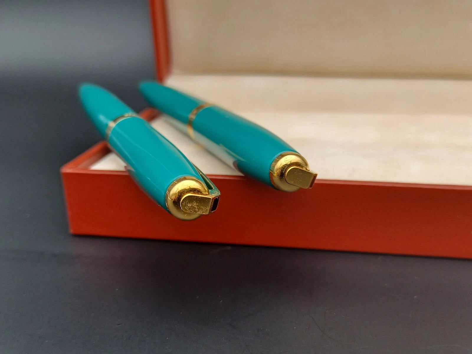 Nice S.T. Dupont Ballpoint Pen & Criterion Pencil Paper - With Box - AS01-0803