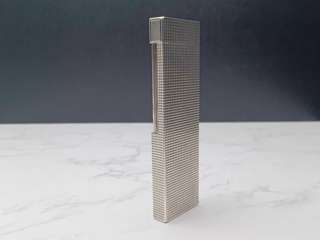 Nice S.T. DUPONT Line 2 Table Gas Lighter - Diamond Point- Silver Plated 1615-AE03
