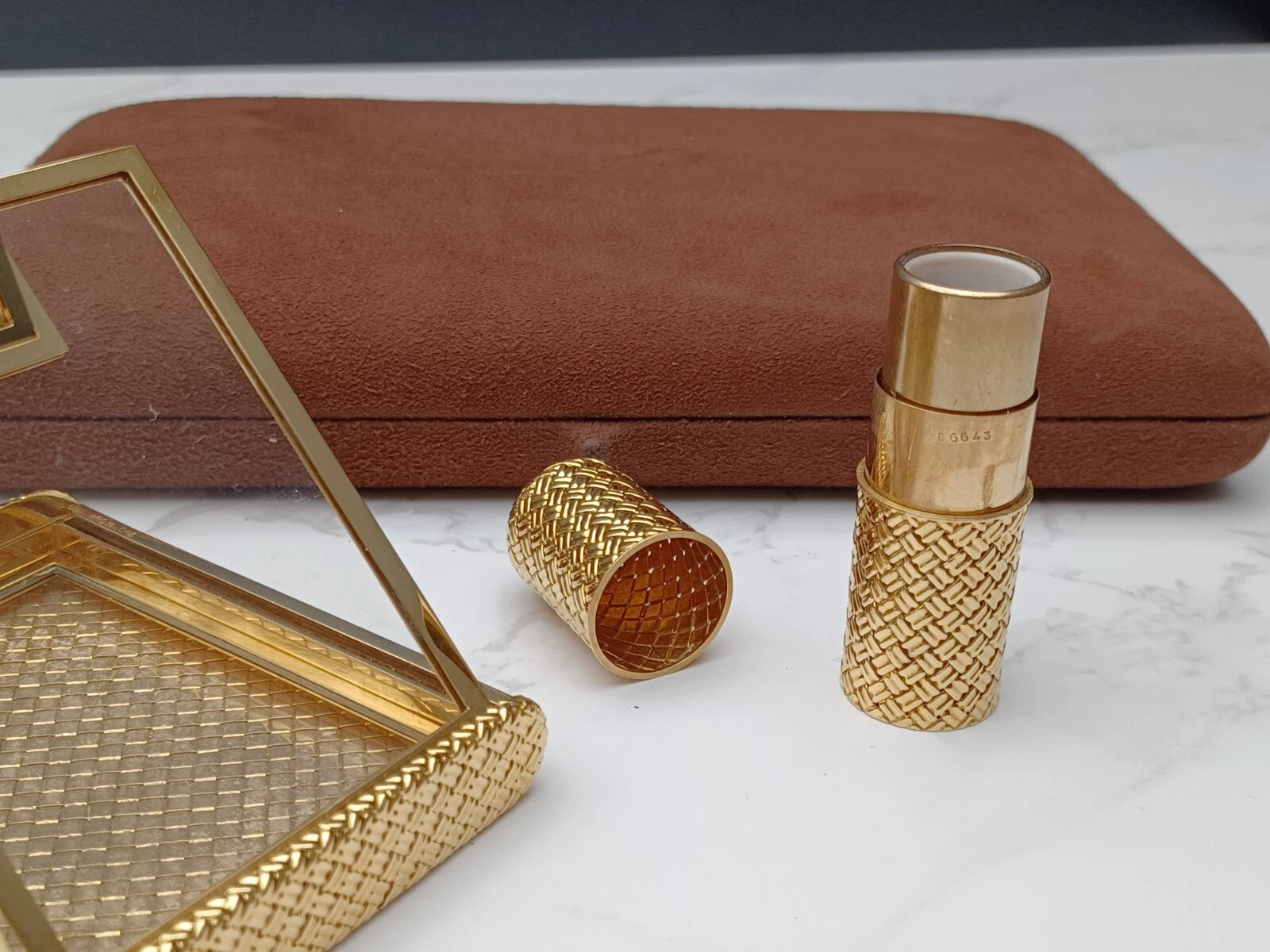 Rare Van Cleef & Arpels Powder Compact & Lipstick Case - 18K Gold - 0913CO BD08