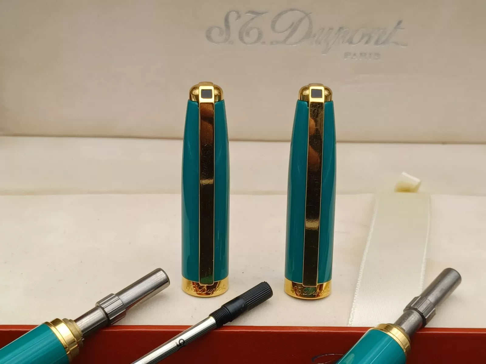 Nice S.T. Dupont Ballpoint Pen & Criterion Pencil Paper - With Box - AS01-0803