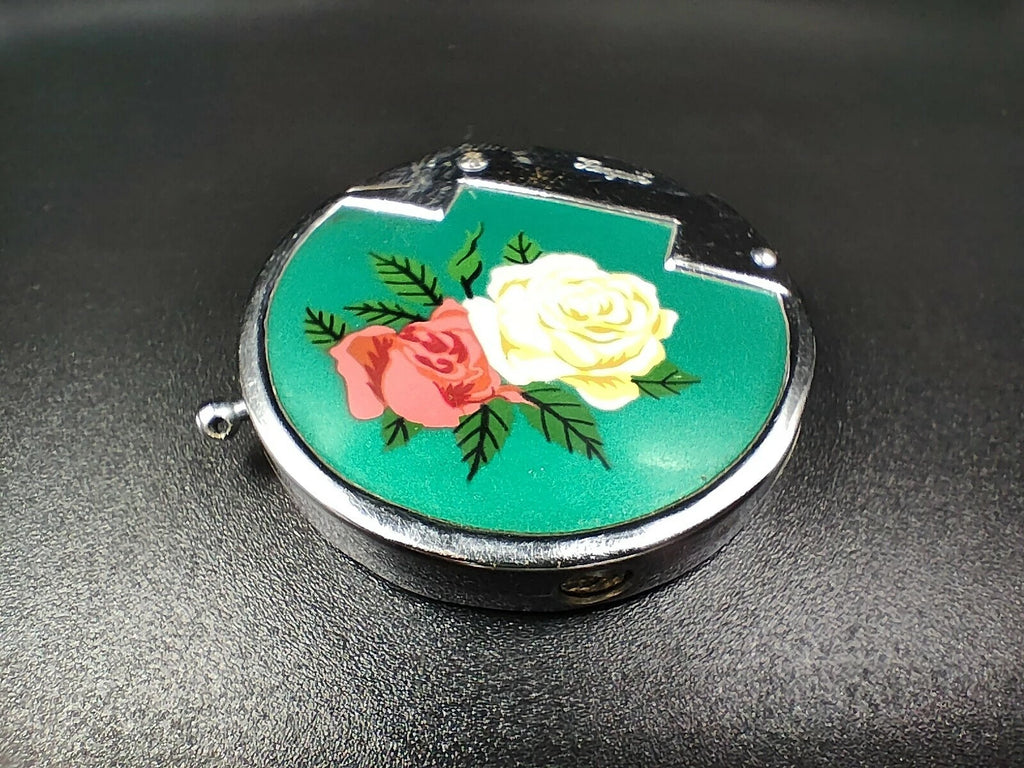 Nice PENGUIN " Smile " - Petrol Lighter - Made In Japan - 099CO AH04