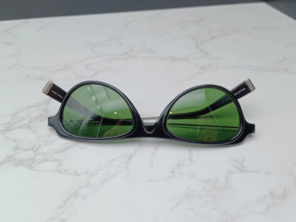 NICE OLIVER PEOPLES - CALABASH - Sunglasses -Made in Japan - New Old Stock