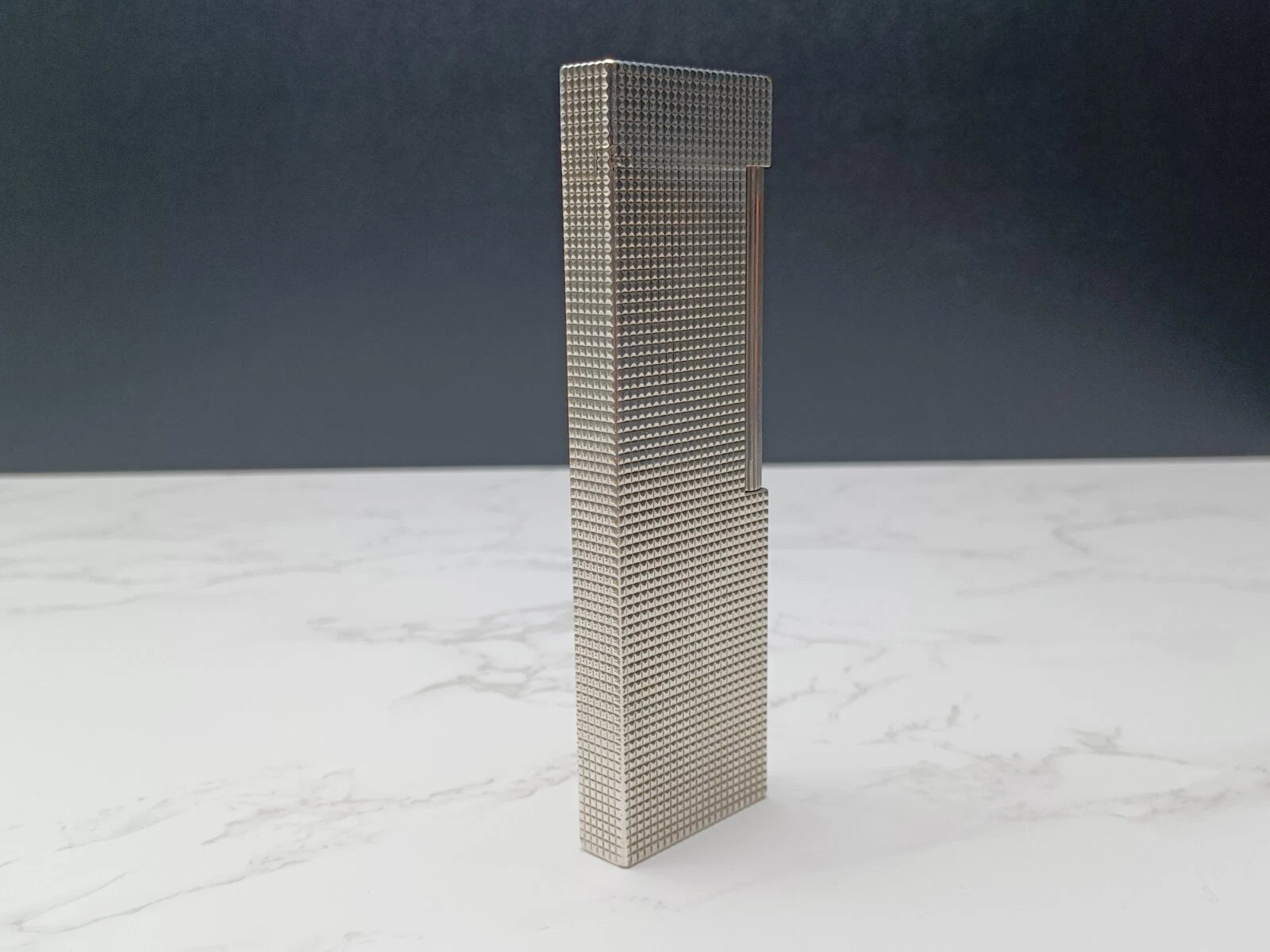 Nice S.T. DUPONT Line 2 Table Gas Lighter - Diamond Point- Silver Plated 1615-AE03