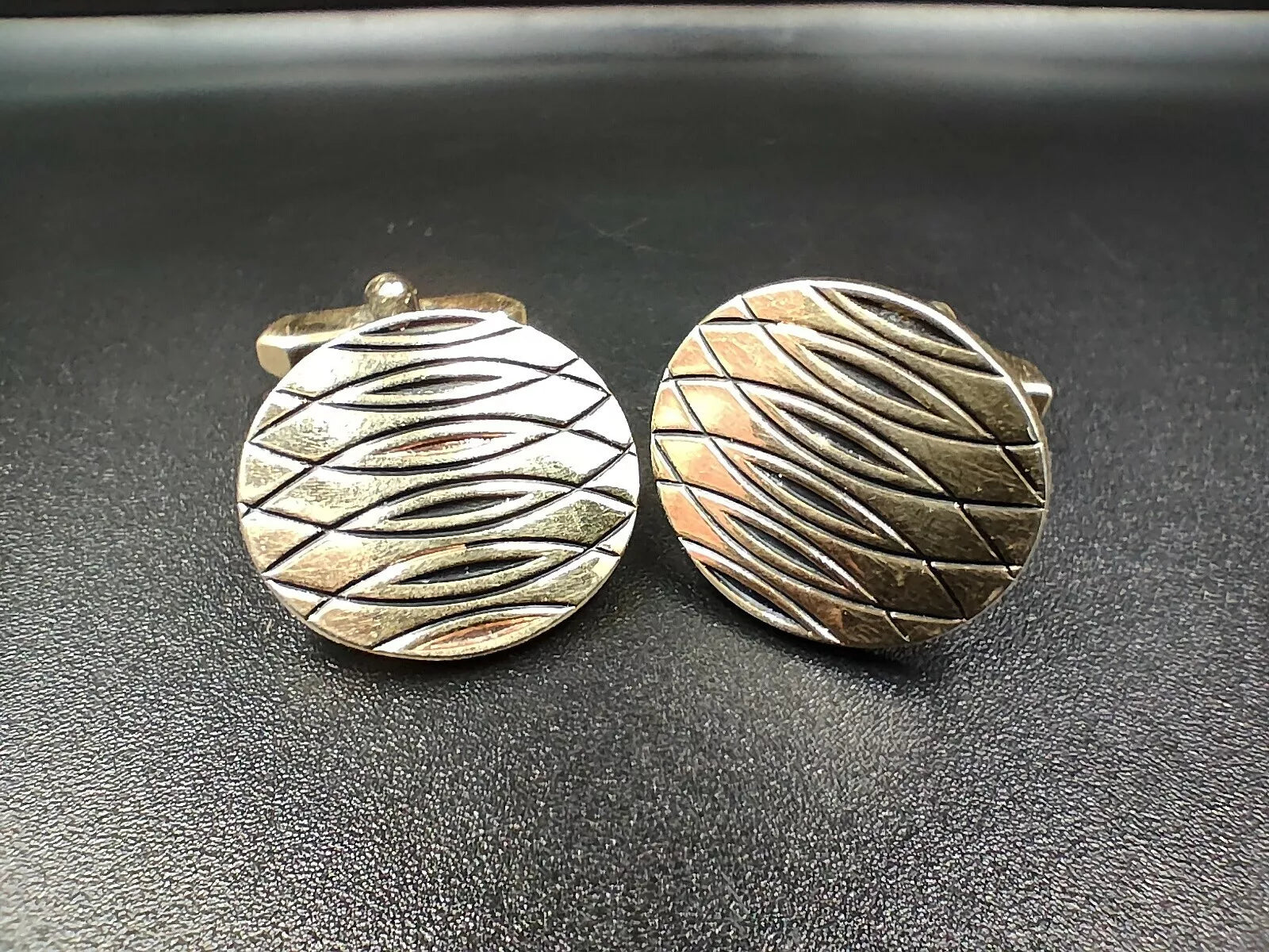 Vintage Manschettenknöpfe - Goldfarbenes Metall - Zeremonie - 0107ED - AH06