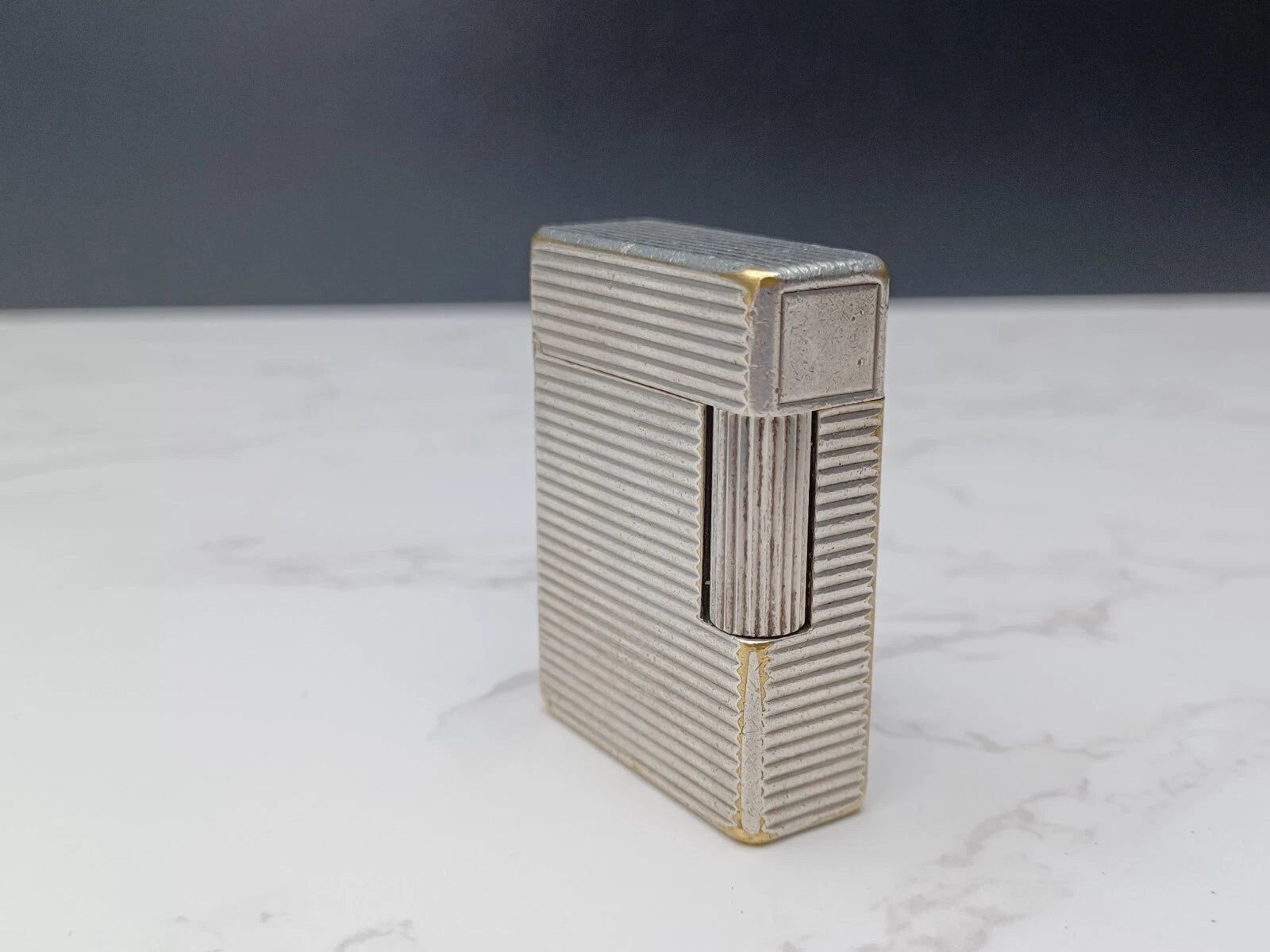 S.T. DUPONT Feuerzeug Line 1 BS Gas – L1 BS – Kleines Modell – Silberplattiert – AD13-1637