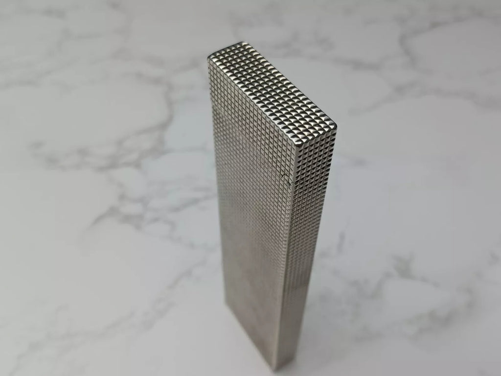 Nice S.T. DUPONT Line 2 Table Gas Lighter - Diamond Point- Silver Plated 1615-AE03