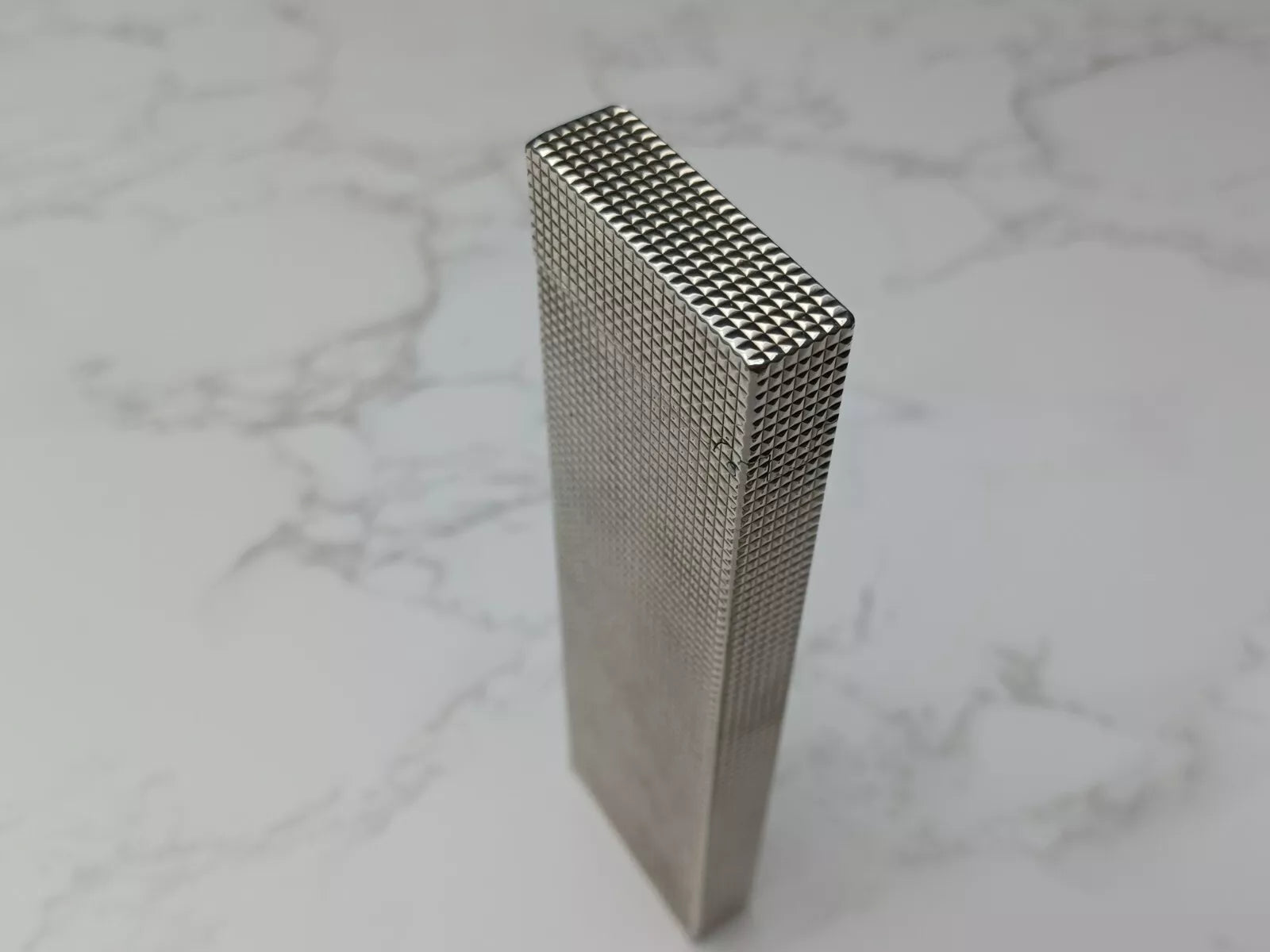 Nice S.T. DUPONT Line 2 Table Gas Lighter - Diamond Point- Silver Plated 1615-AE03