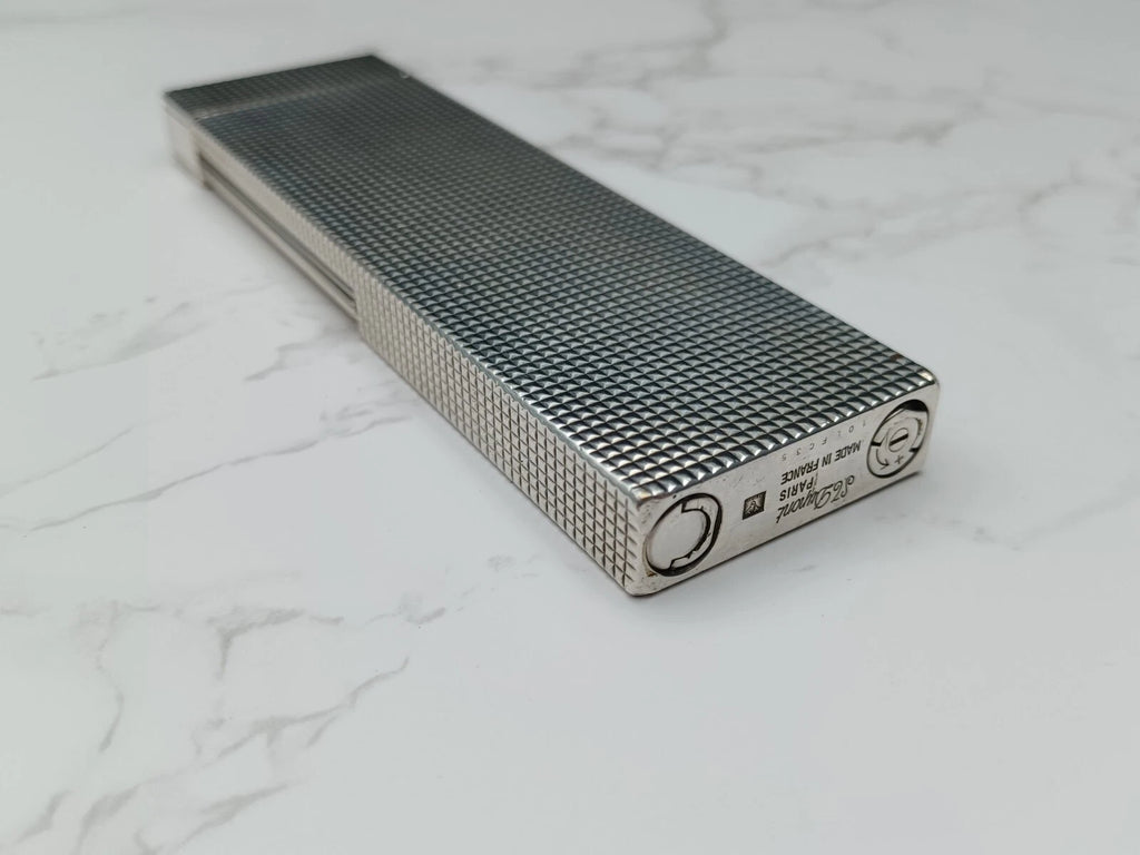 Nice S.T. DUPONT Line 2 Table Gas Lighter - Diamond Point- Silver Plated 1615-AE03