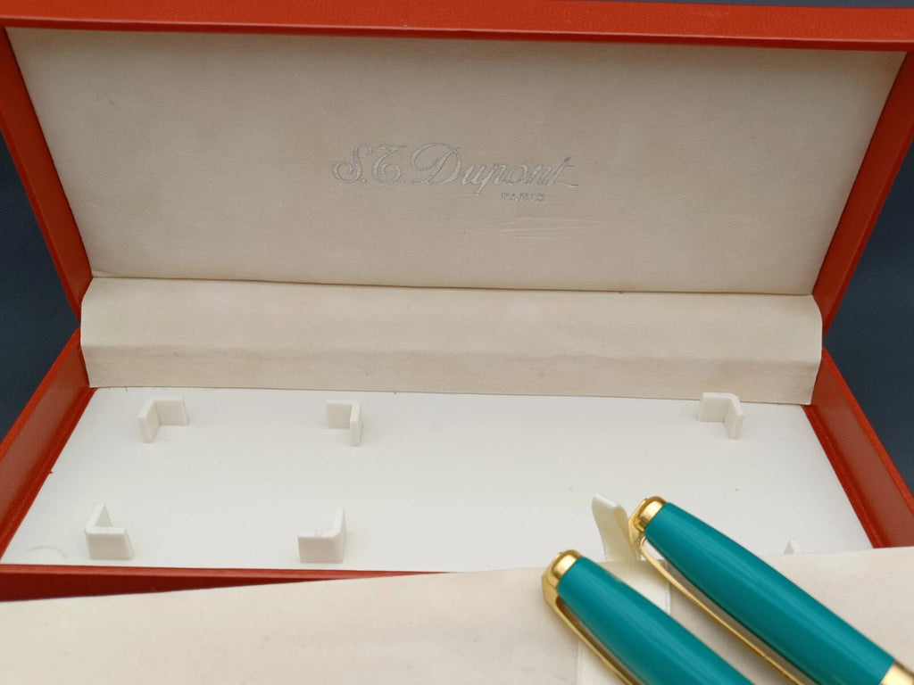 Nice S.T. Dupont Ballpoint Pen & Criterion Pencil Paper - With Box - AS01-0803