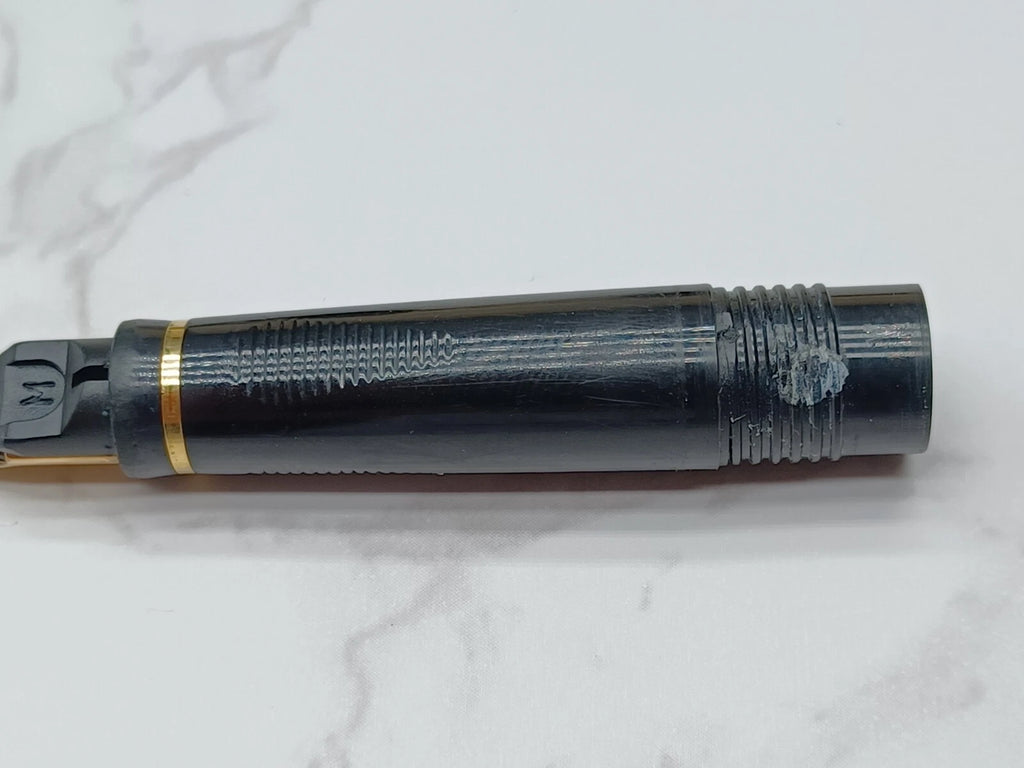 Nice PARKER FOUNTAIN PEN - Silver Plated - NIB 18K Gold - With Box AF07-1613