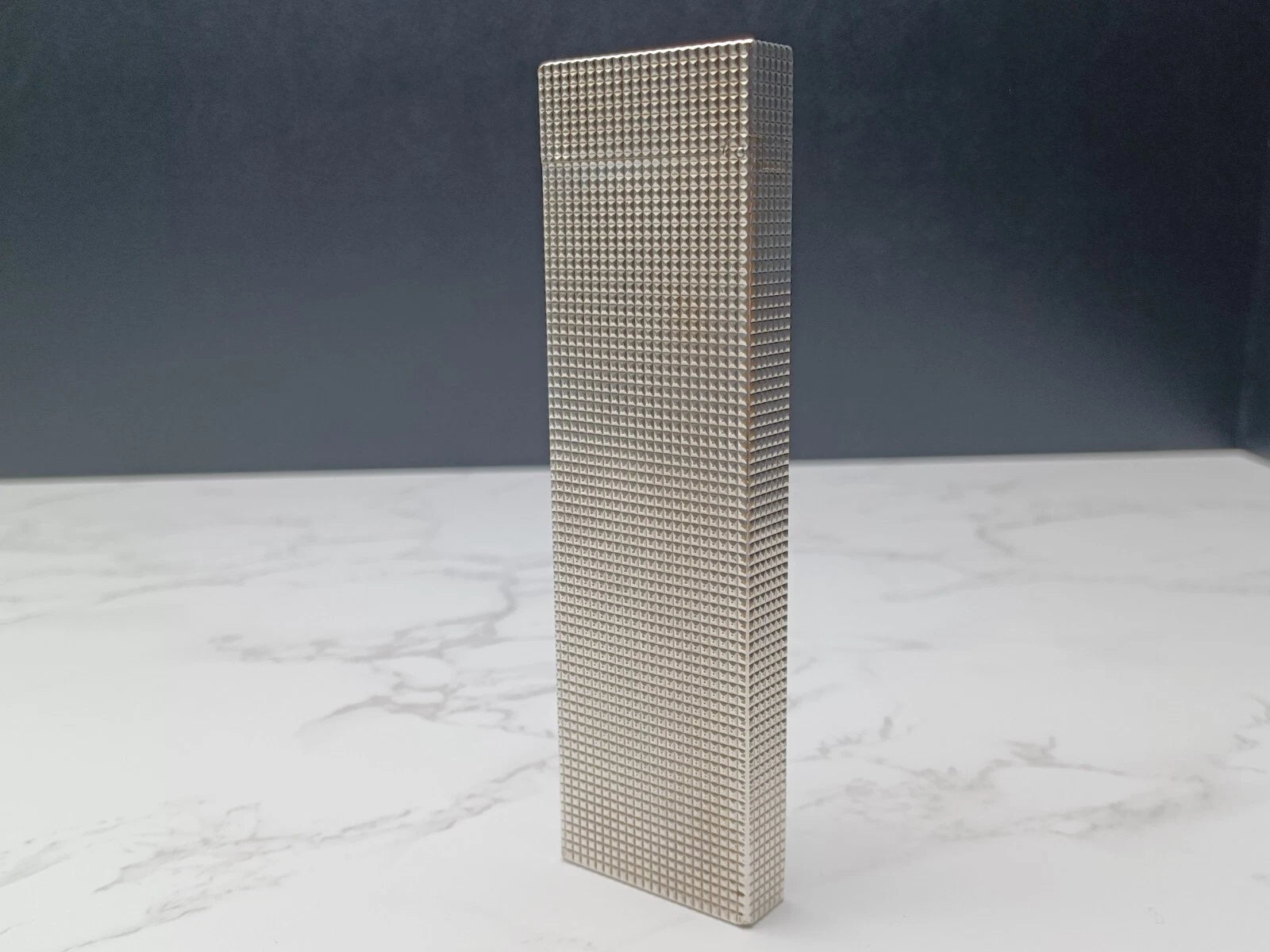 Nice S.T. DUPONT Line 2 Table Gas Lighter - Diamond Point- Silver Plated 1615-AE03