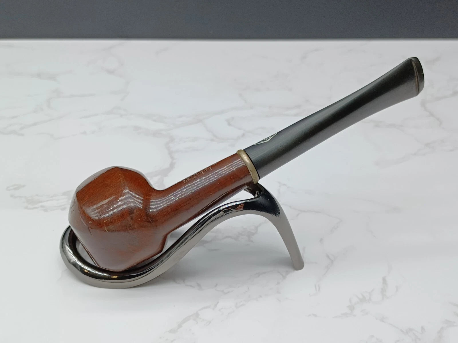 Pipe en Bruyère MAJESTIC - Accessoire Fumeur - France - AS17-01077