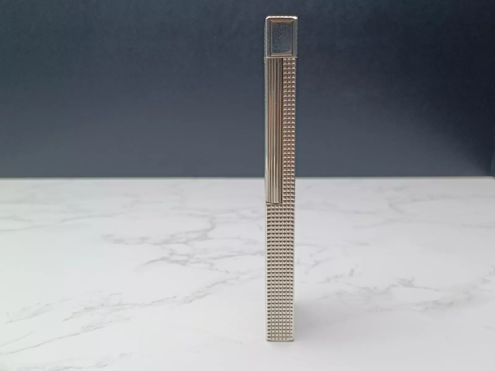 Nice S.T. DUPONT Line 2 Table Gas Lighter - Diamond Point- Silver Plated 1615-AE03