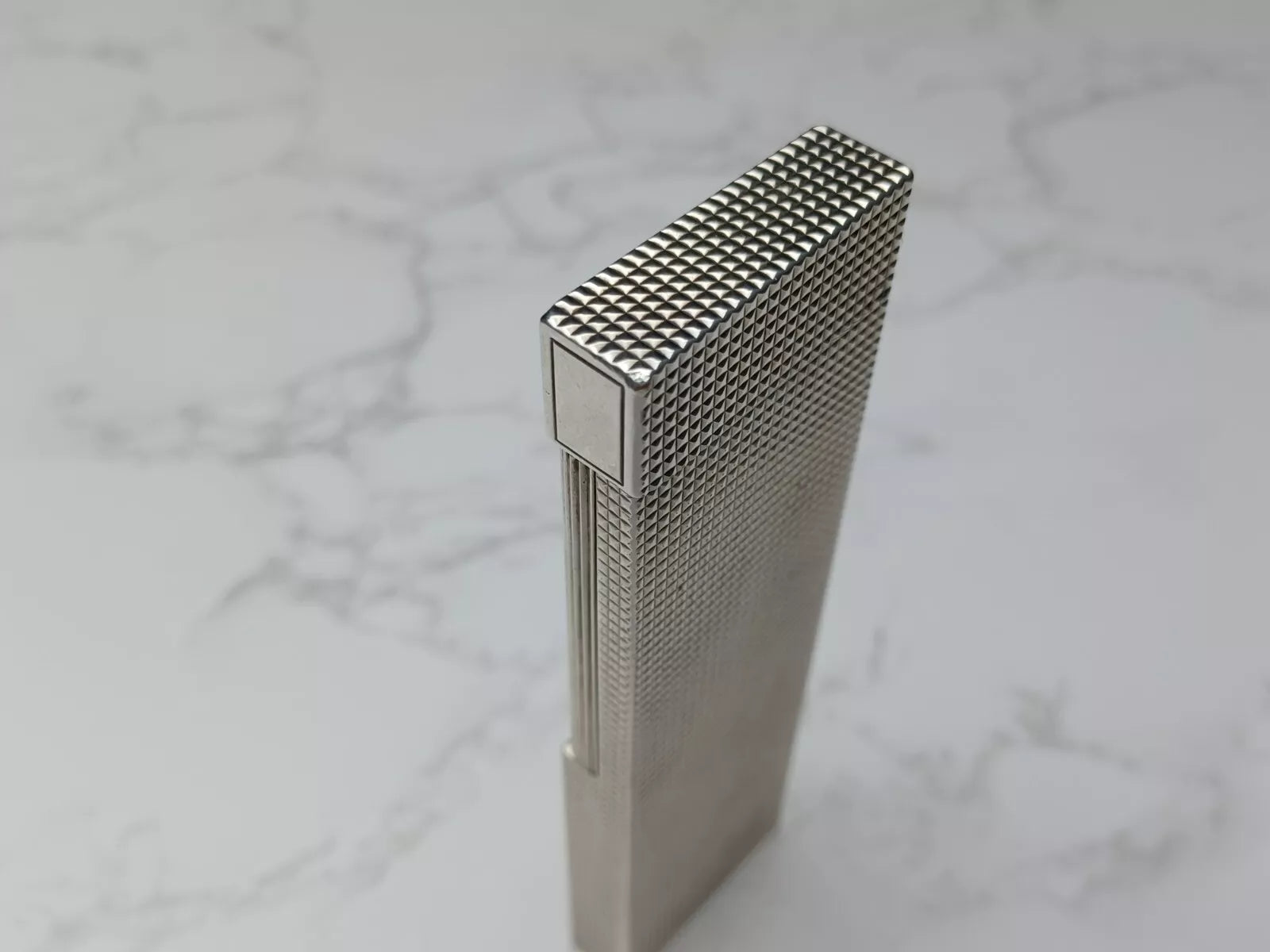 Nice S.T. DUPONT Line 2 Table Gas Lighter - Diamond Point- Silver Plated 1615-AE03