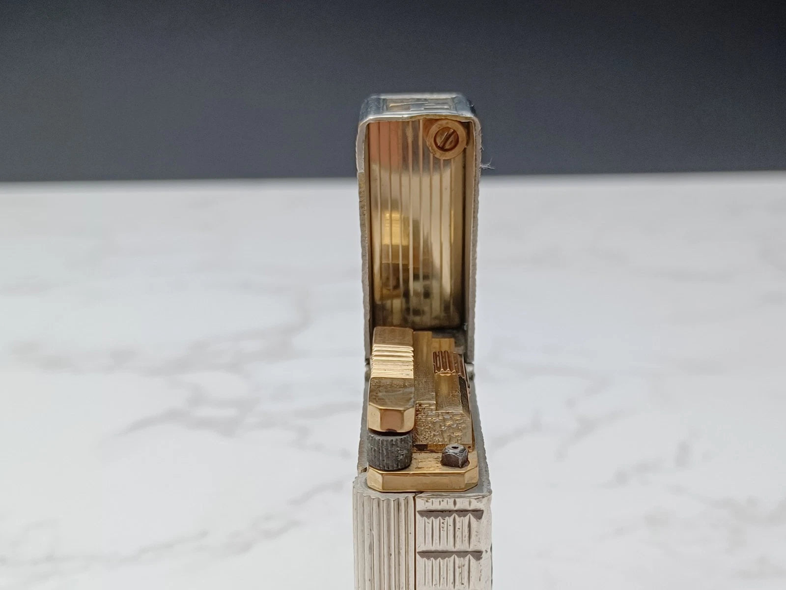 RARE S.T. DUPONT L1 BR DRAGO - Gas Lighter - Line 1 BR -Silver Plated -AG02-1794