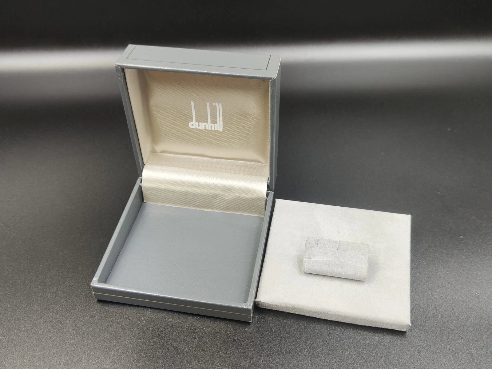 Nice DUNHILL Tie Clip - Gold Plated & Black Lacquer - With Box - 01216CO AC02